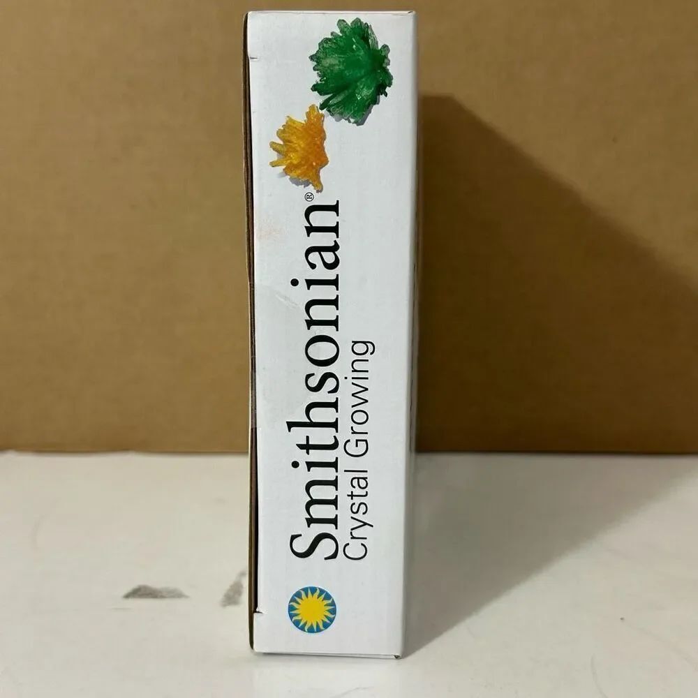 Smithsonian Crystal Growing STEM Kit - Picture 3 of 13